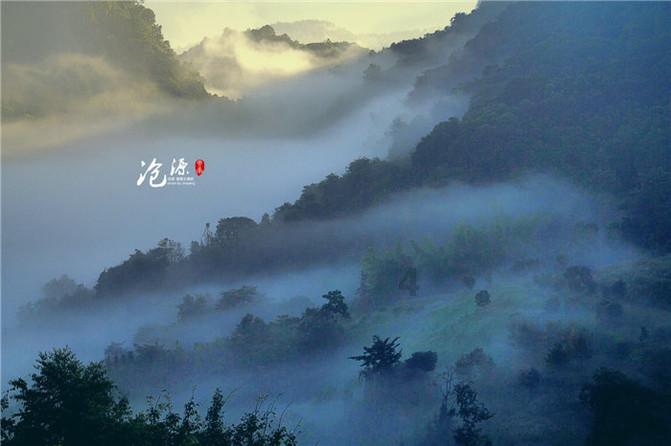 天津女排以25:21的比分先胜一局，王艺竹和姚迪出色表现，仲慧受限制