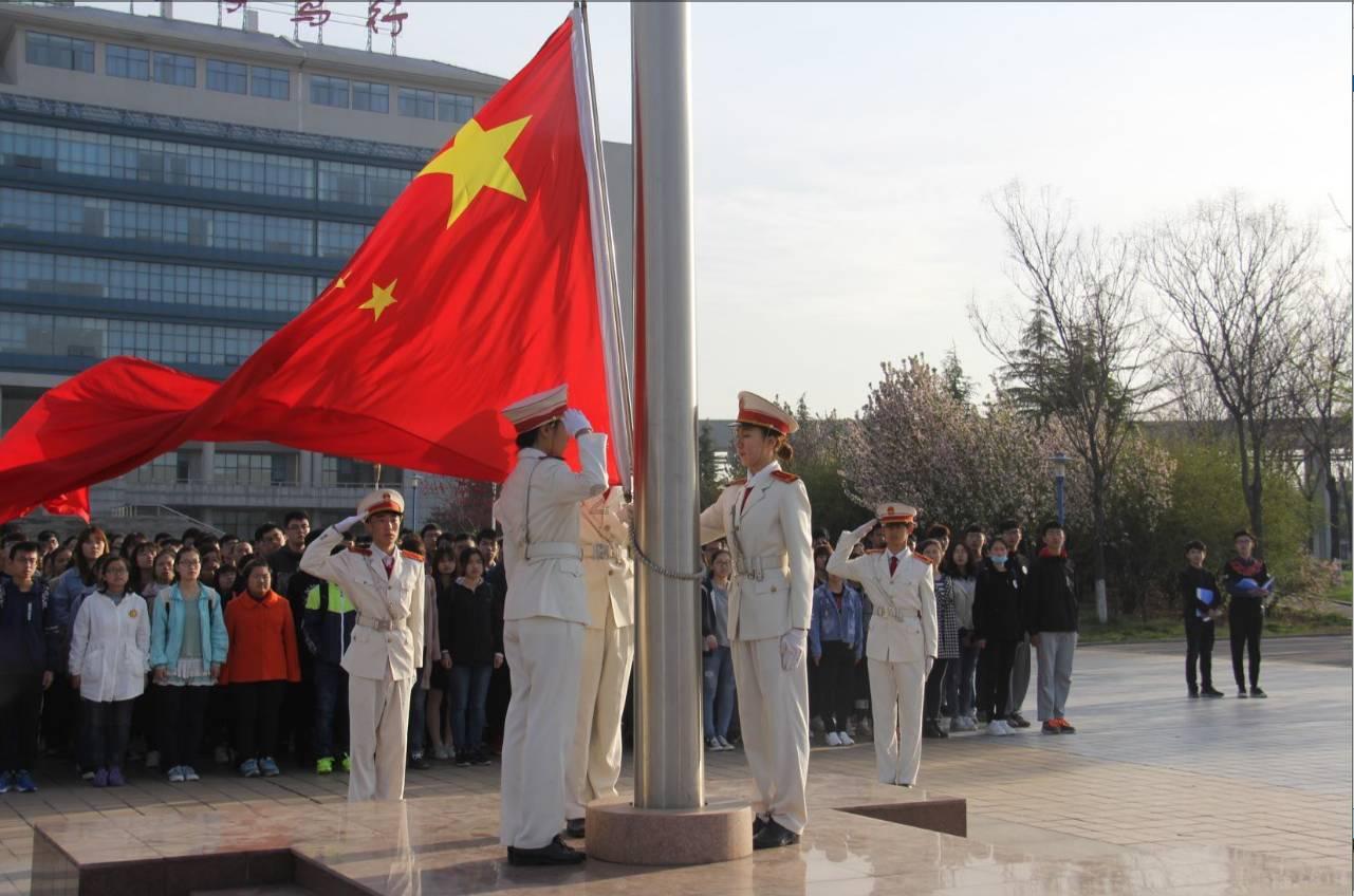 为什么越来越多的年轻人不愿意社交了？游戏画面