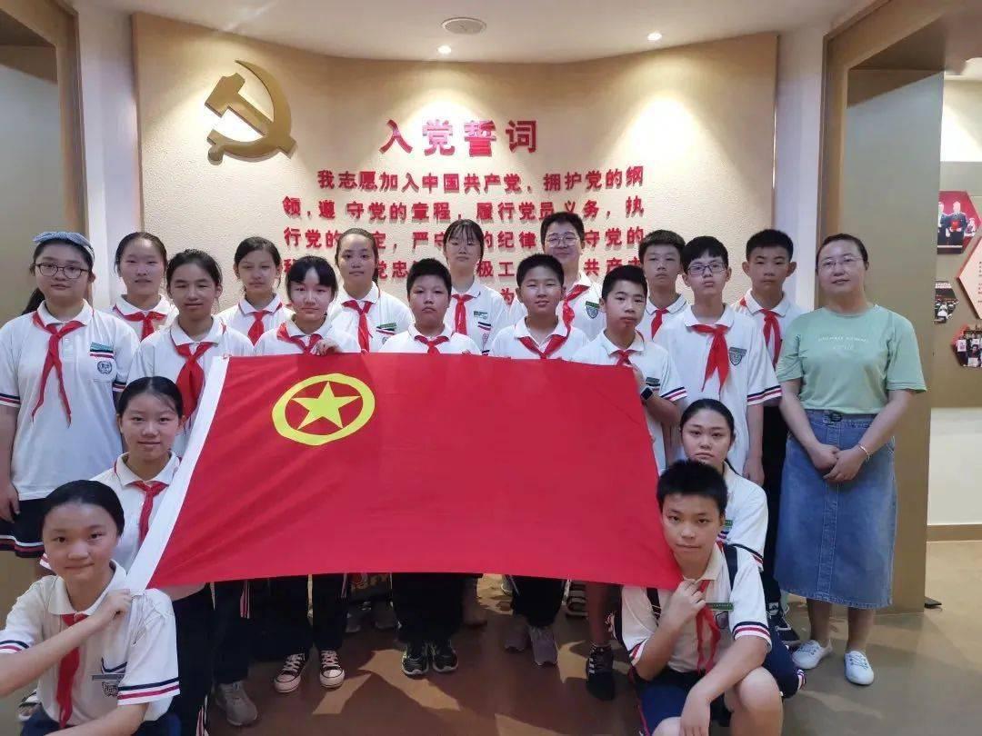 被困在殿堂的学生