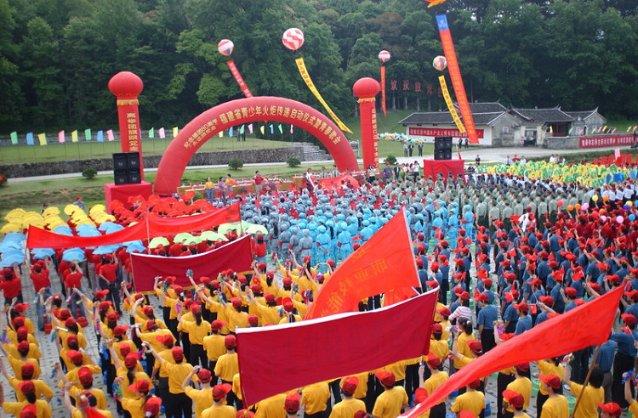 也门胡塞武装称发射导弹击中一艘美国军舰