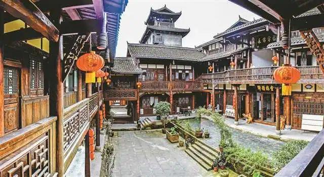 同程旅行午盘涨逾5% OTA预订数据亮眼旅行需求强劲