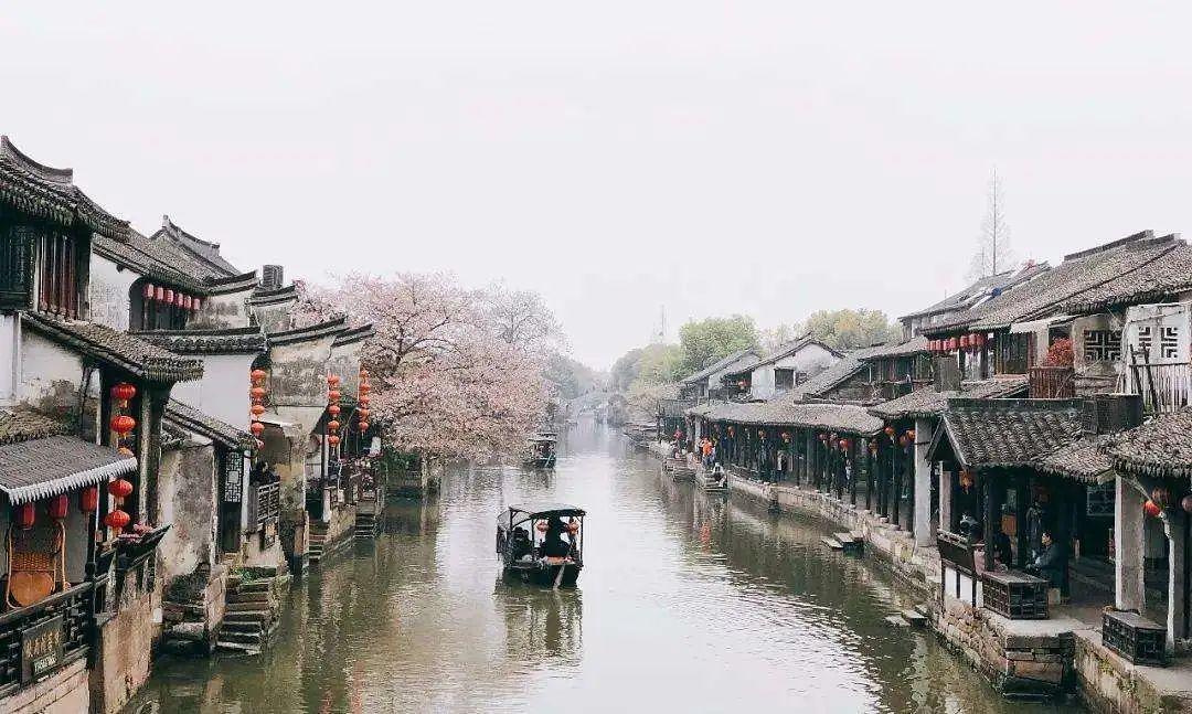 逃离整洁房屋