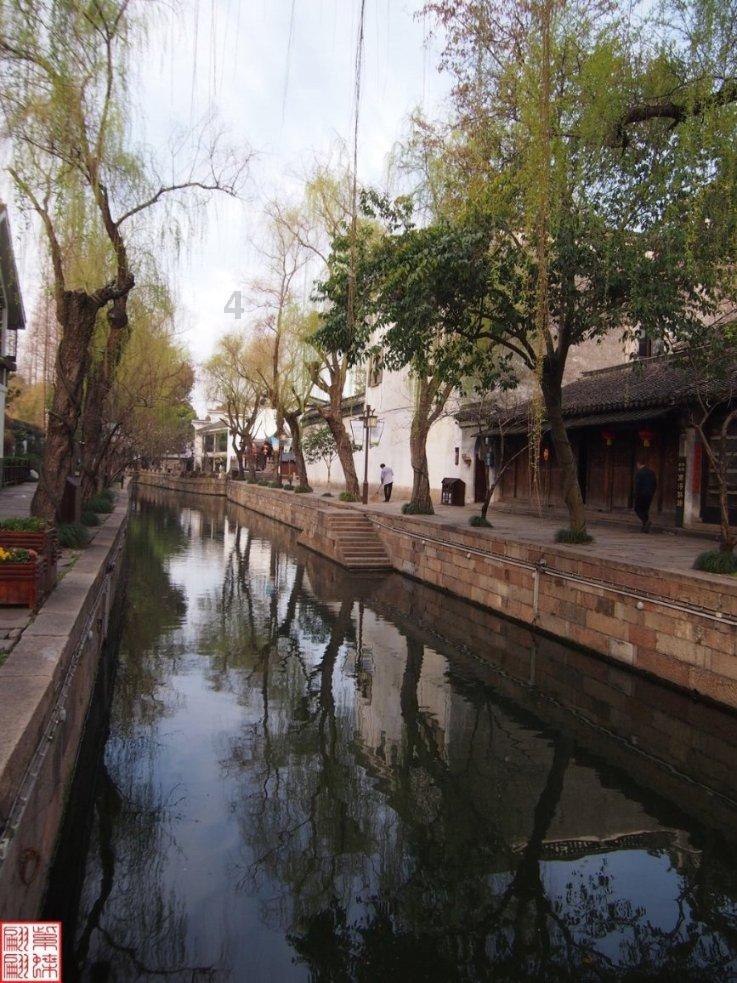 远嫁蒙古的公主惨遭驸马一脚踢死，骗康熙因病离世，康熙为女报仇